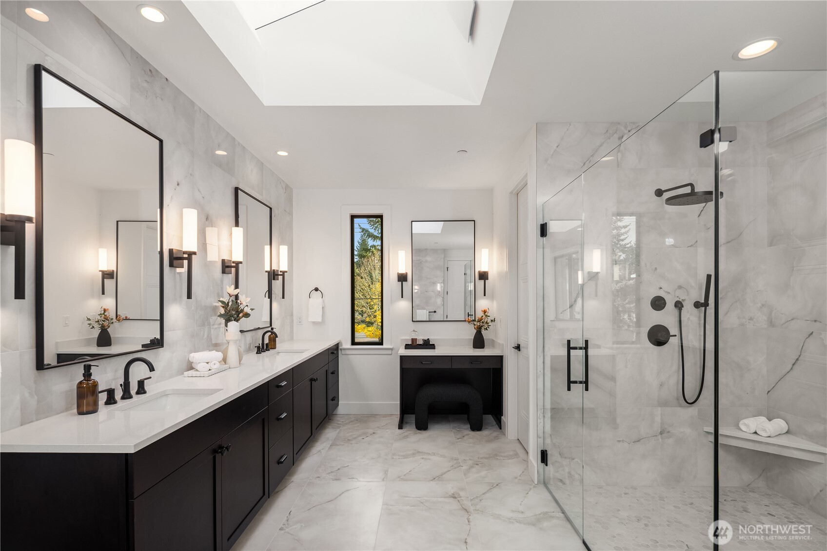 13988 Southeast 5th Street Bellevue, WA 98005 - Photo 27 of 39