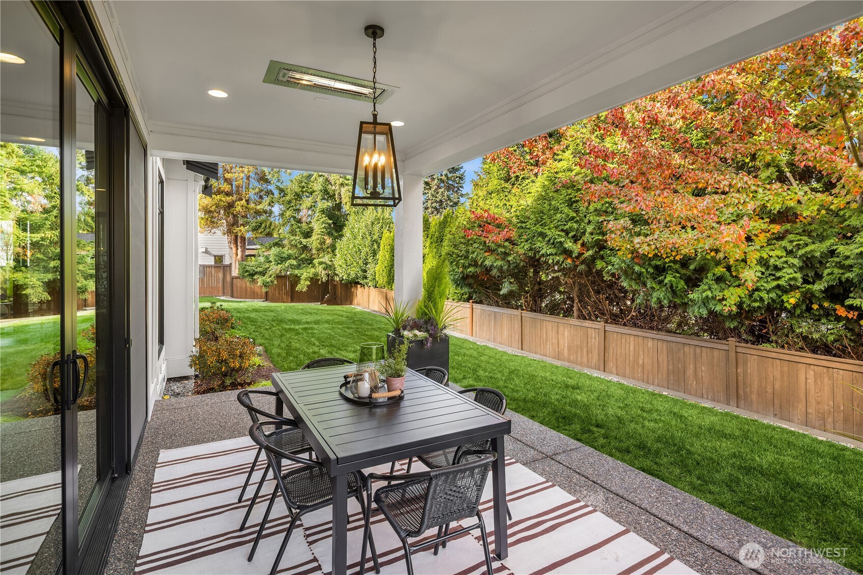 13988 Southeast 5th Street Bellevue, WA 98005 - Photo 4 of 39