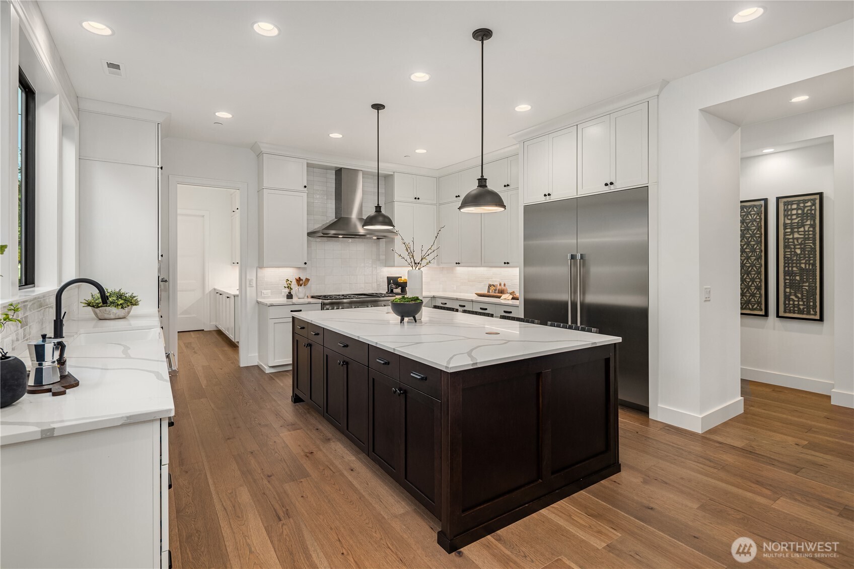 13988 Southeast 5th Street Bellevue, WA 98005 - Photo 9 of 39