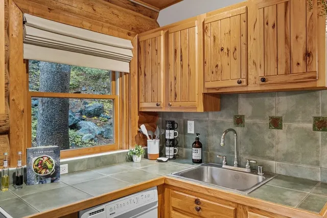 $583,000 | 16465 Northwoods Boulevard, Truckee, CA 96161