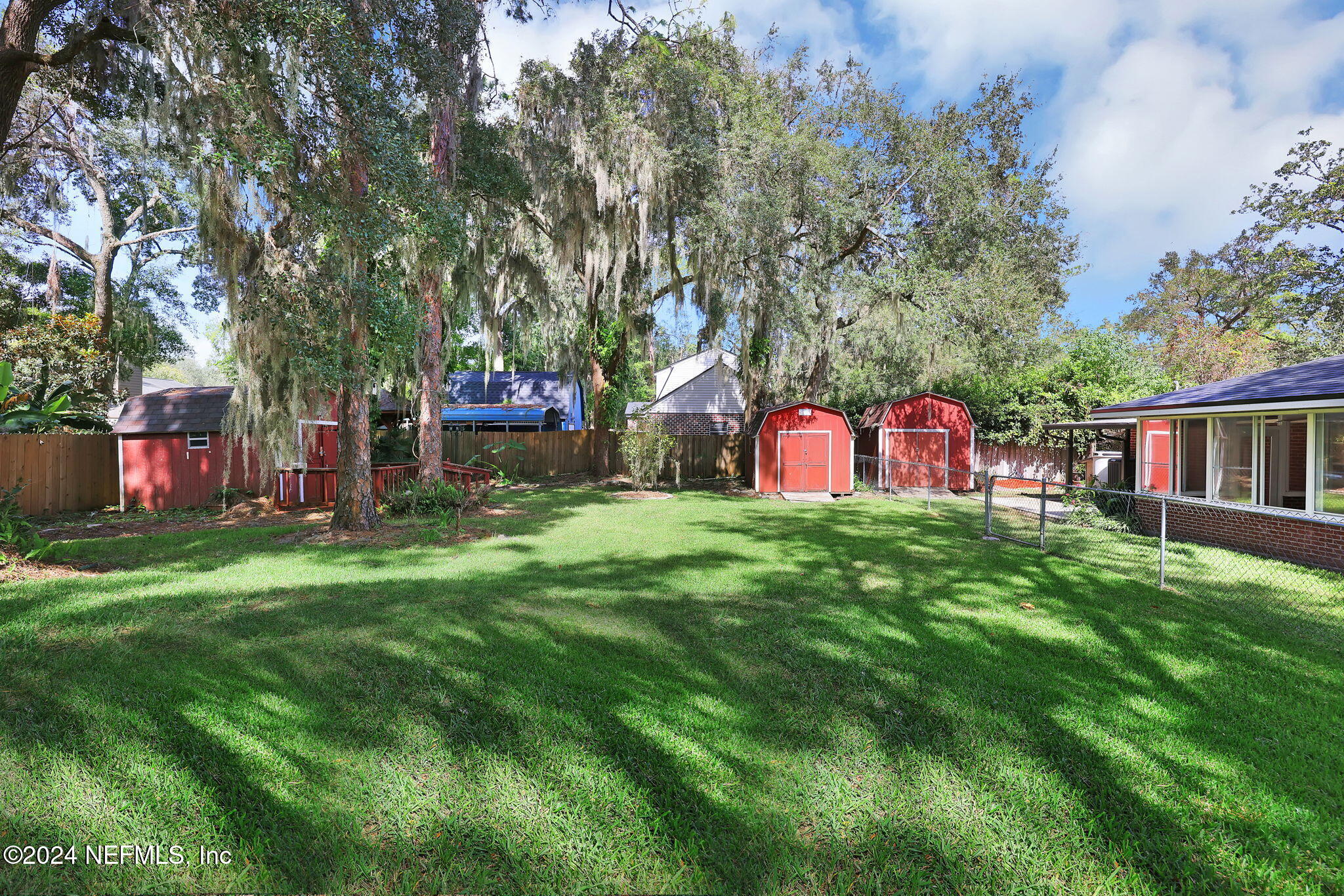 960 Grape Lane St. Johns, FL 32259 - Photo 34 of 46 a view of a house with backyard and sitting area