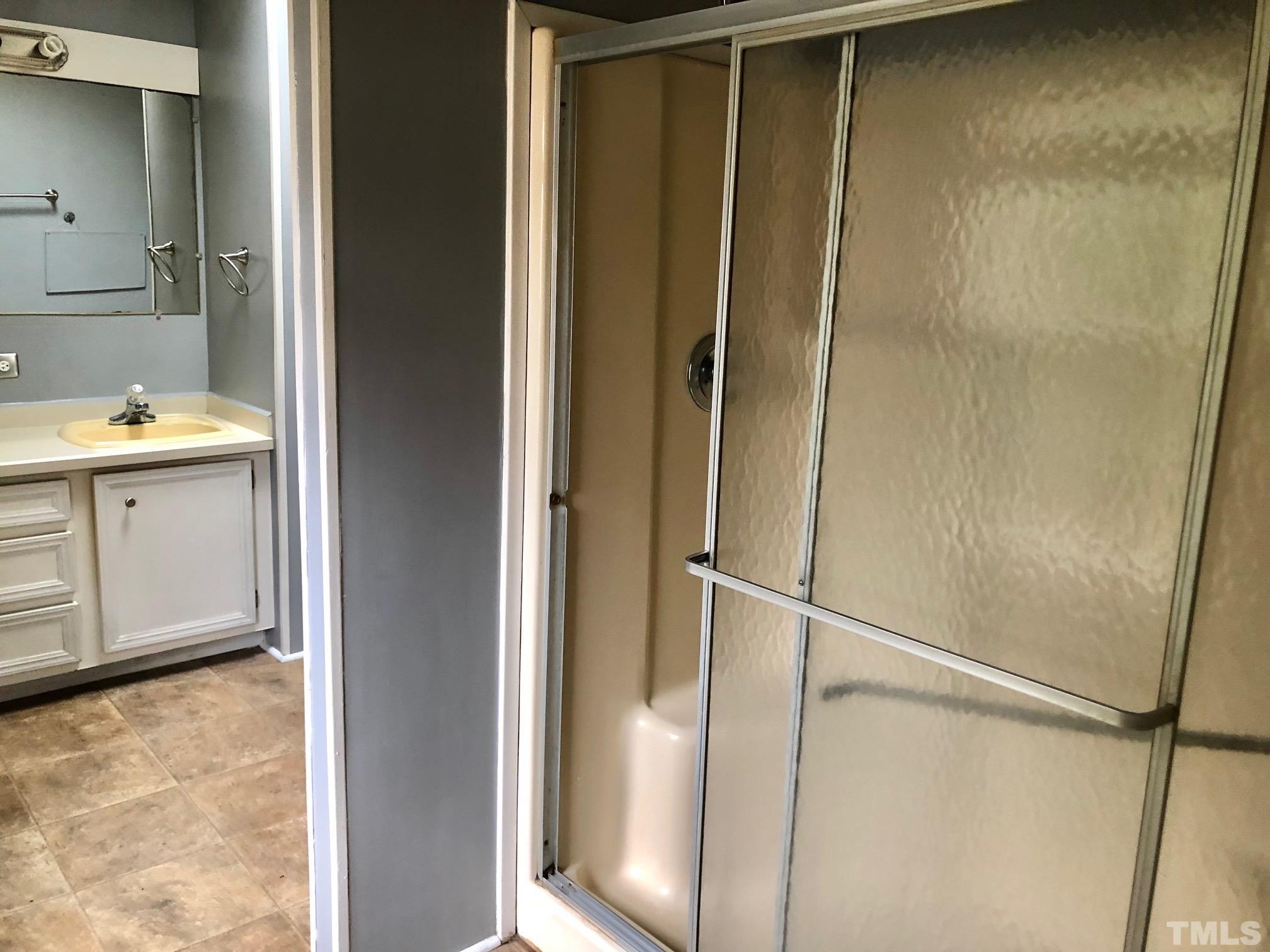 482 Daniel Harris Road Henderson, NC 27537 - Photo 12 of 24 Gallery Image 12