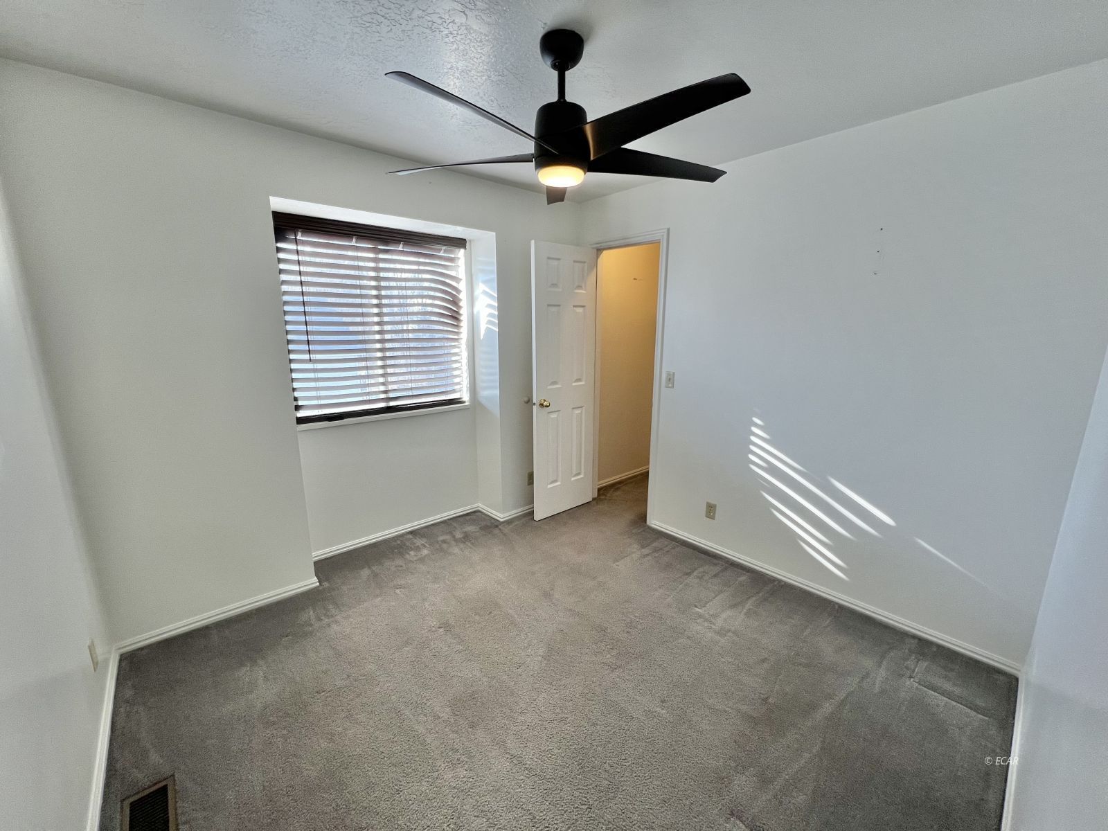 2319 Virginia Way Elko, NV 89801 - Photo 17 of 44 Gallery Image 17