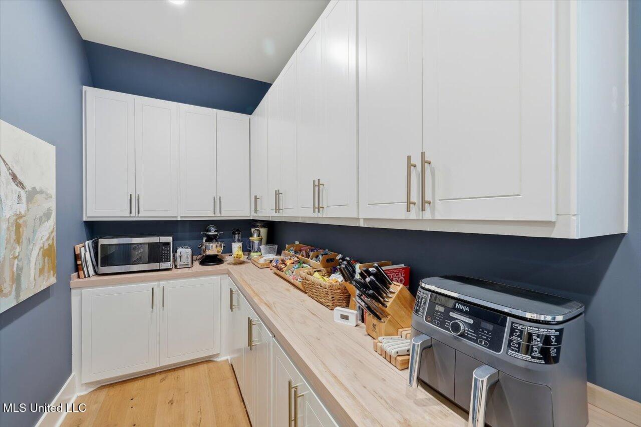 146 West Florida Boulevard Madison, MS 39110 - Photo 11 of 49 19-146 W Florida Blvd _ Home Tours MS