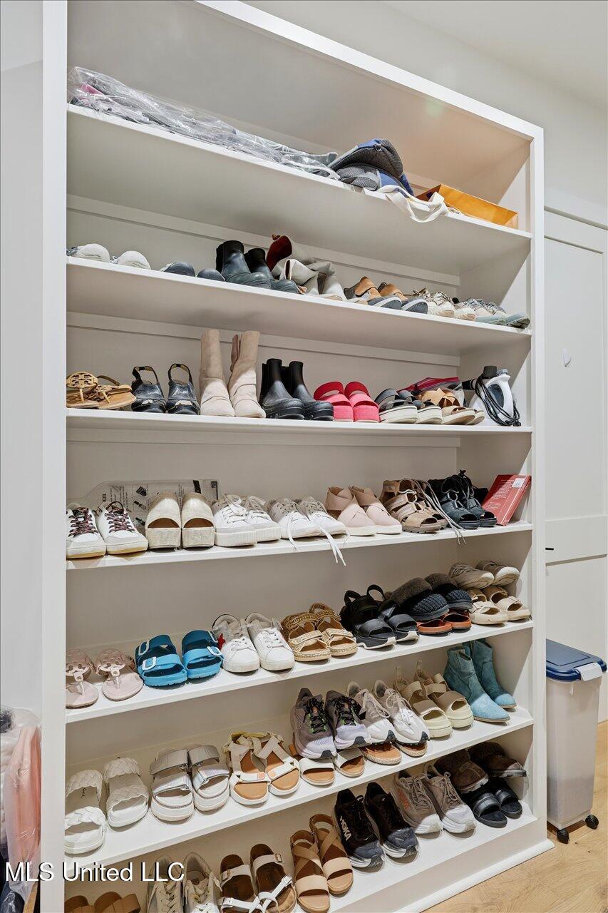 146 West Florida Boulevard Madison, MS 39110 - Photo 23 of 49 33-146 W Florida Blvd _ Home Tours MS