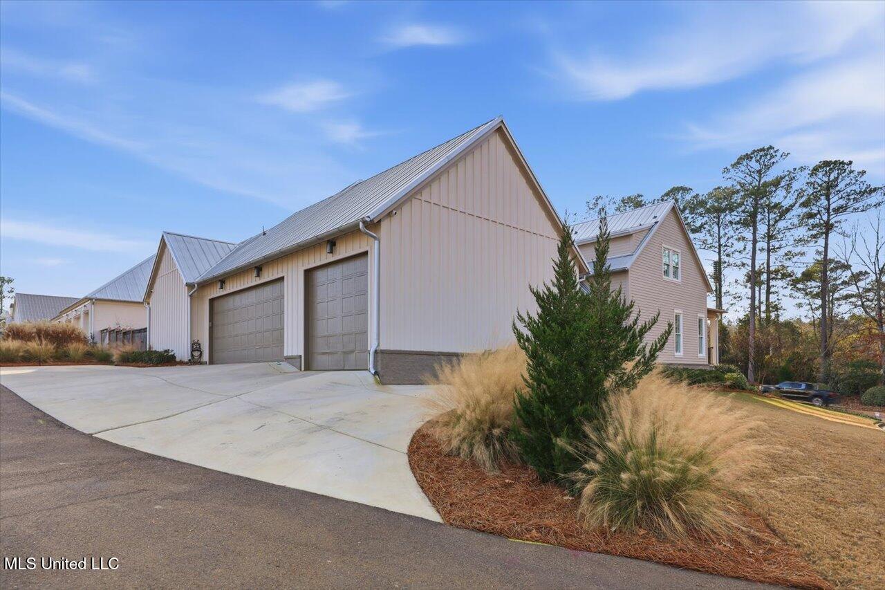 146 West Florida Boulevard Madison, MS 39110 - Photo 43 of 49 54-146 W Florida Blvd _ Home Tours MS