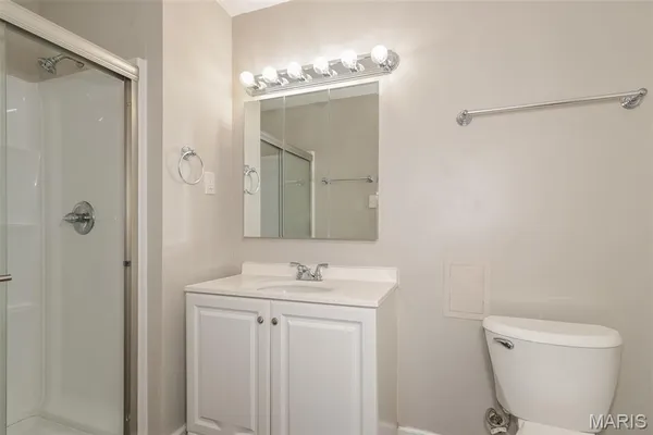 $208,600 | 660 Brookstone Drive, Florissant, MO 63033