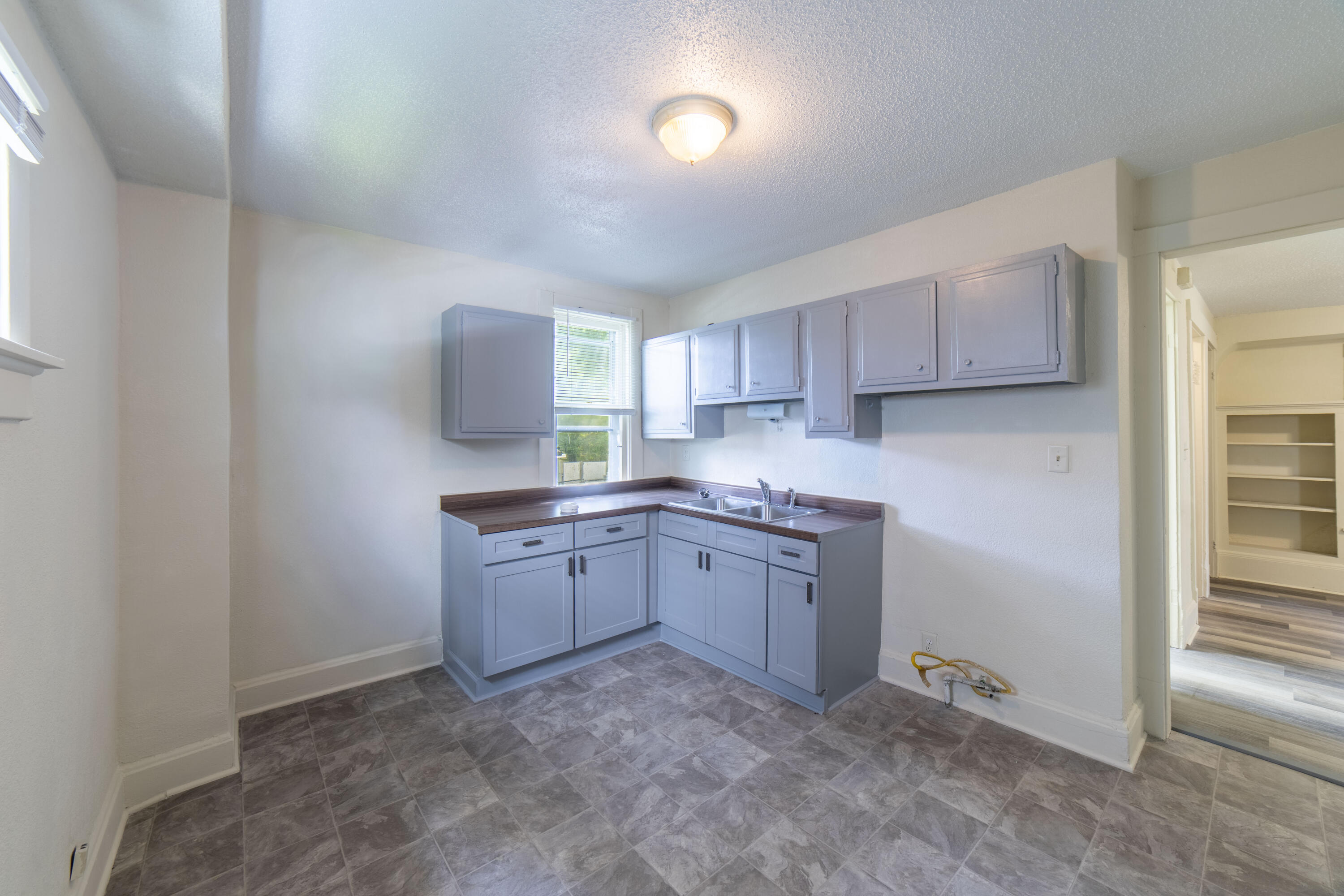 2222 North 51st Street Milwaukee, WI 53208 - Photo 11 of 26 Kitchen