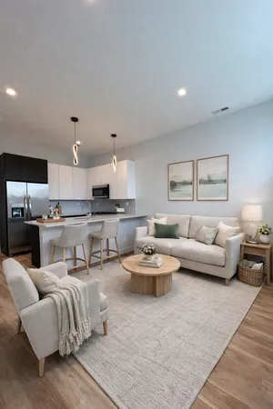 $1,800 | 6513 South Langley Avenue, Unit 1, Chicago, IL 60637