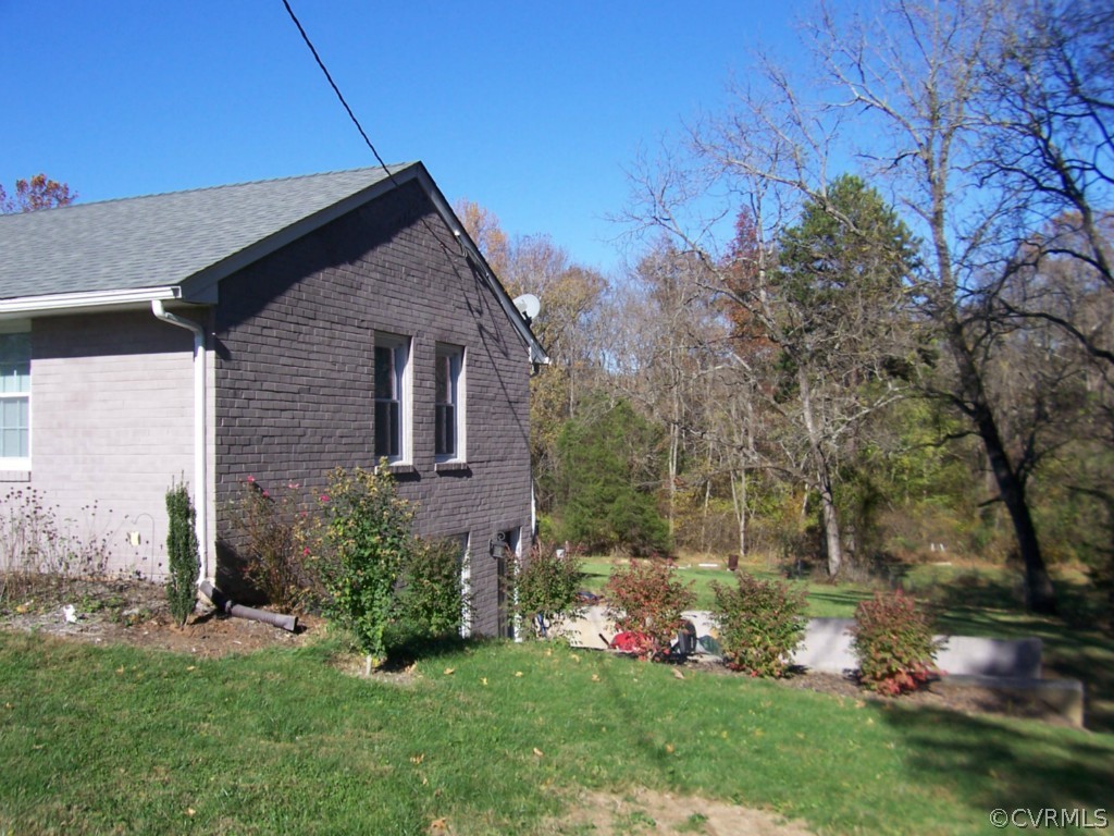 1836 Broad St Road Maidens, VA 23102 - Photo 6 of 21