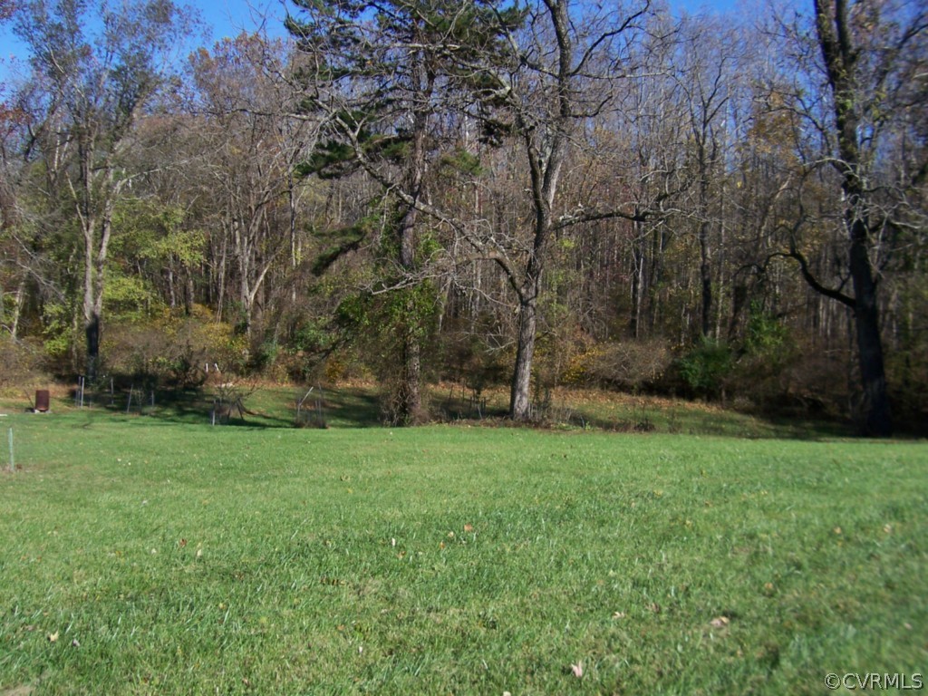 1836 Broad St Road Maidens, VA 23102 - Photo 7 of 21