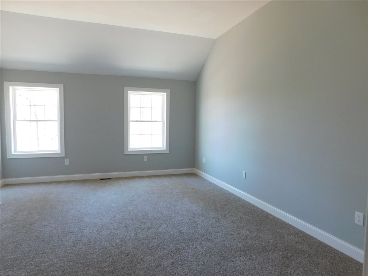 16 Stark Road Derry, NH 03038 - Photo 19 of 24 Gallery Image 19