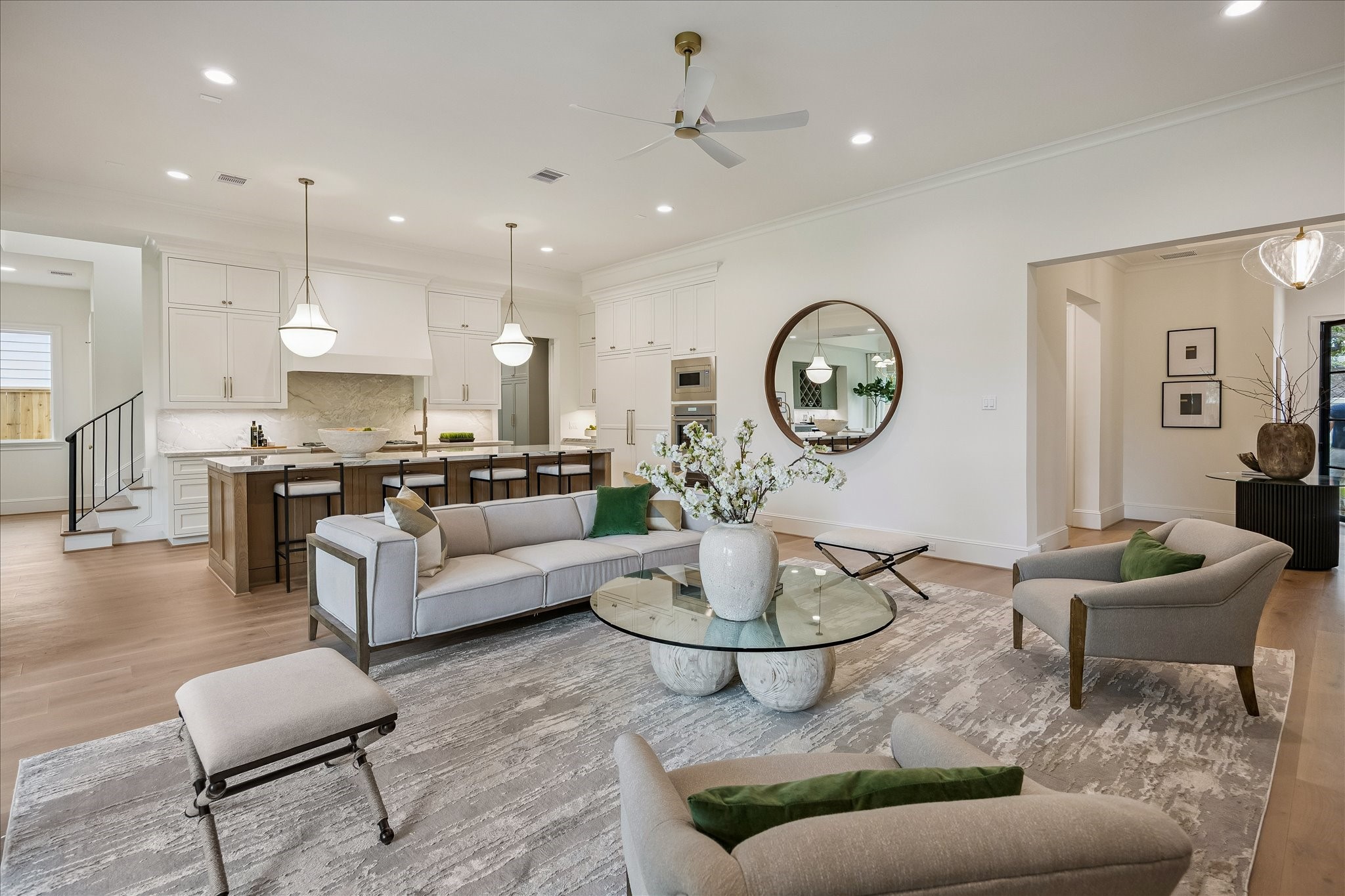 1618 Ronson Road Houston, TX 77055 - Photo 9 of 43 Gallery Image 9