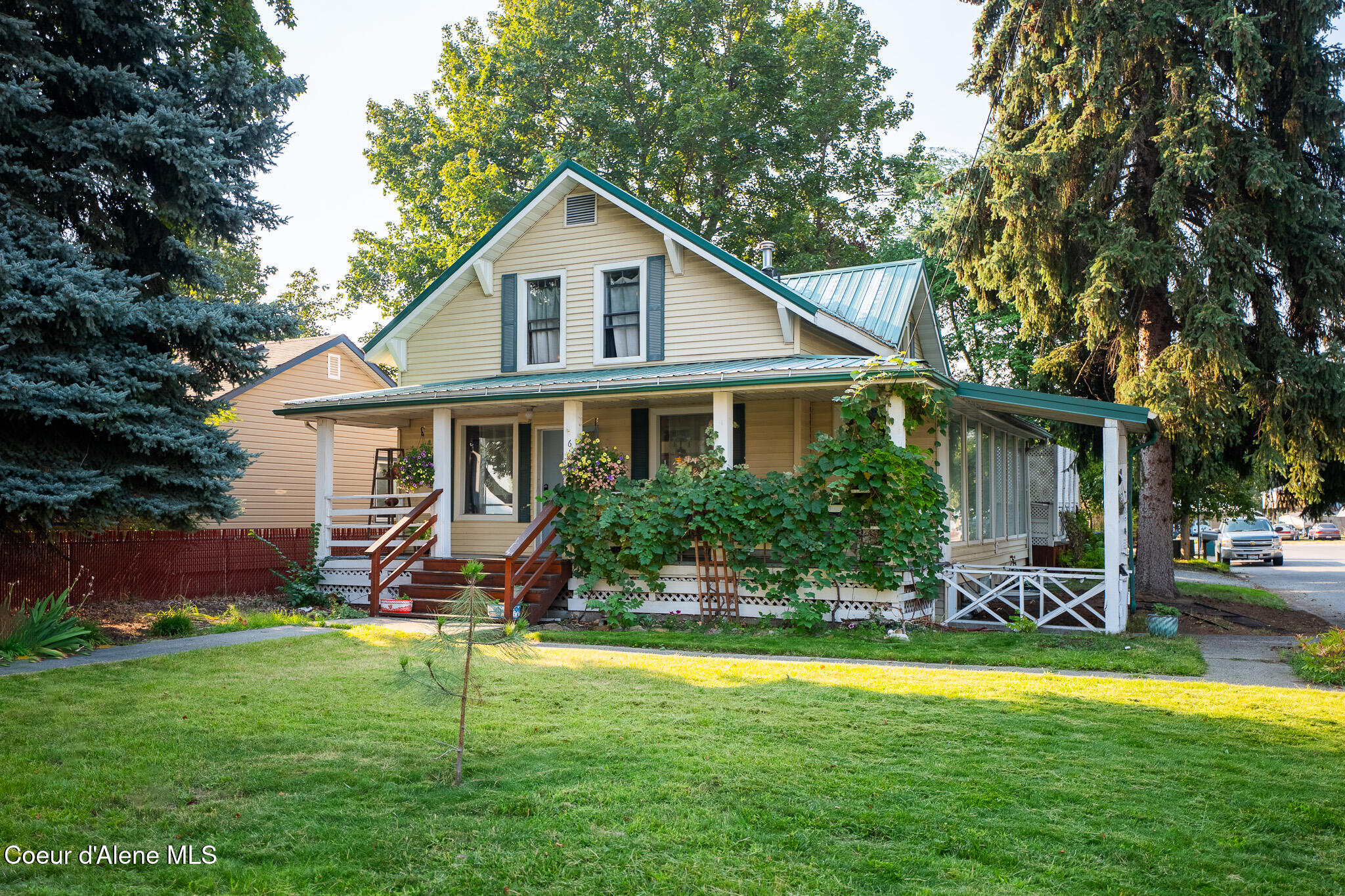 610 Emma Avenue Coeur D'Alene, ID 83814 - Photo 2 of 31 P1052547-HDR