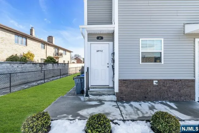 $3,825 | 2 Rossi Court, Unit 2, South Hackensack, NJ 07606