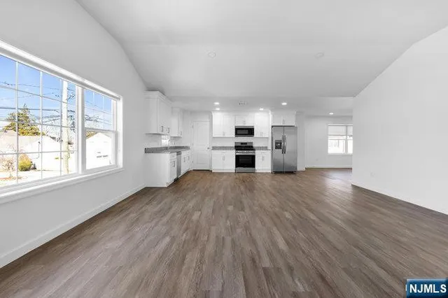 $3,825 | 2 Rossi Court, Unit 2, South Hackensack, NJ 07606