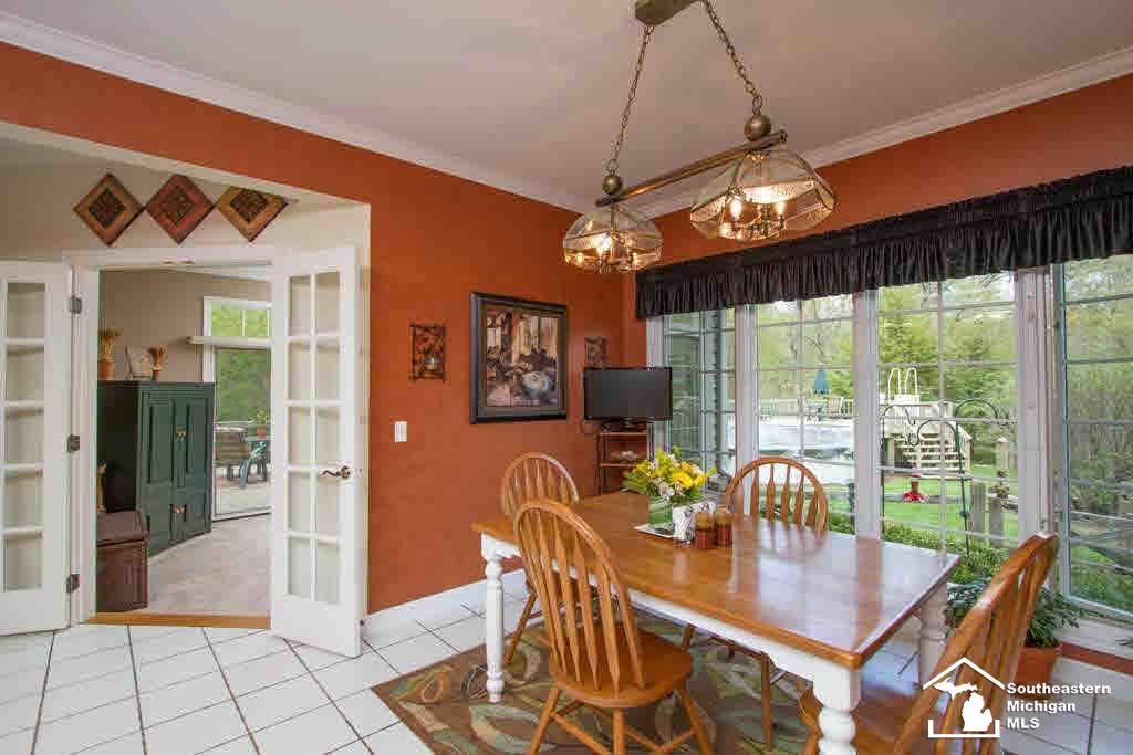 3000 West Sterns Road Lambertville, MI 48144 - Photo 7 of 25 20437805-6.JPG