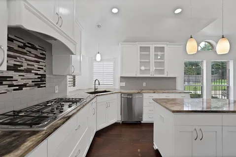 $575,000 | 7605 Bridlewood Court, North Richland Hills, TX 76182