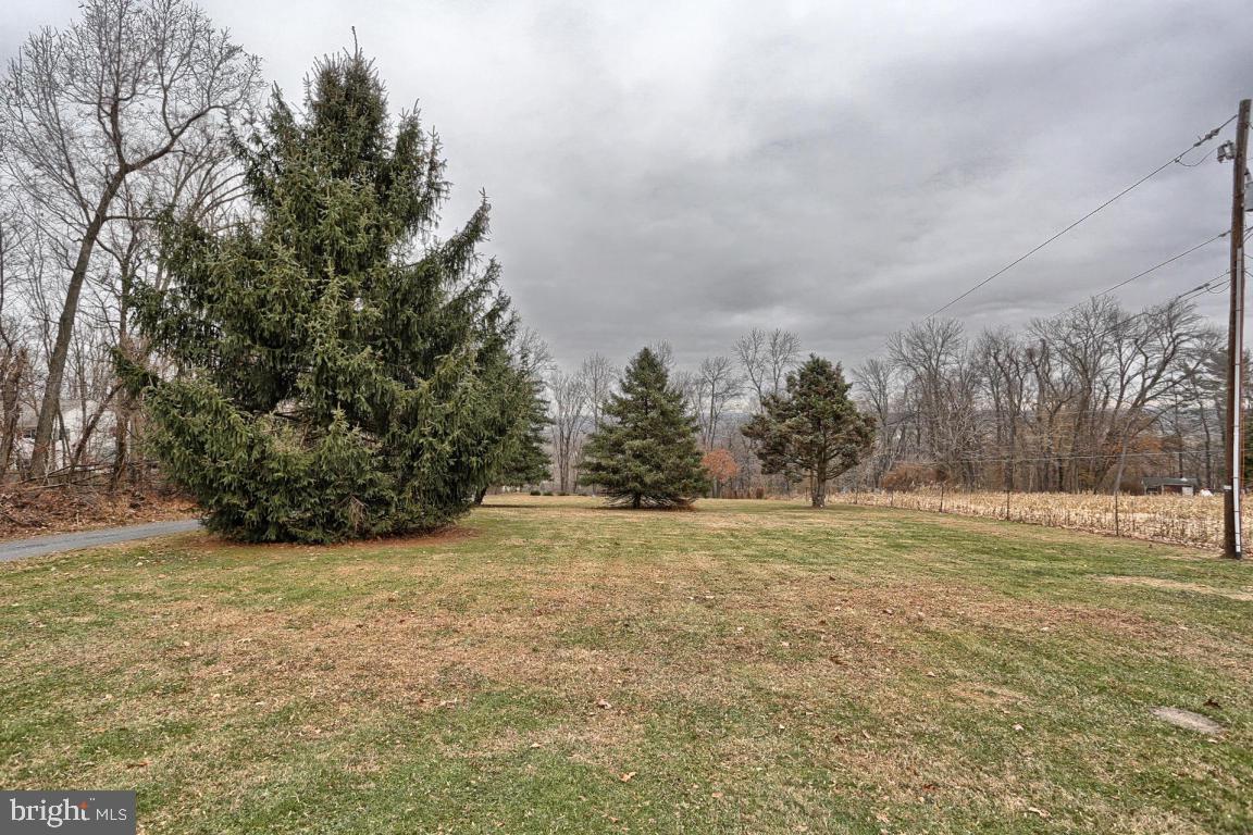 132 Frogtown Road Pequea, PA 17565 - Photo 3 of 40