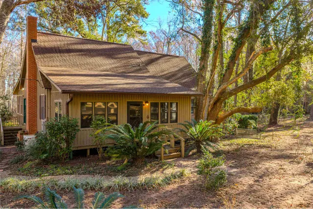 $599,900 | 5301 Gentle Breeze Drive, Tallahassee, FL 32309