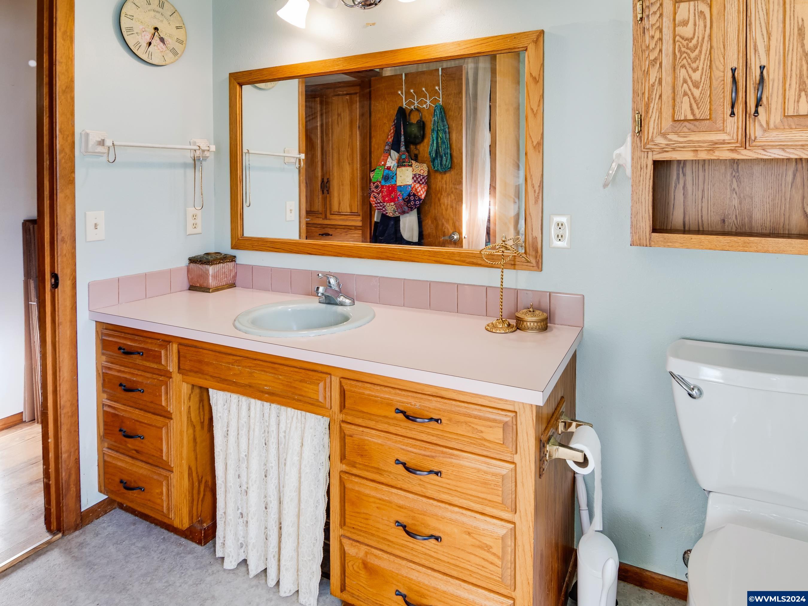 341 Combs Circle Yachats, OR 97498 - Photo 7 of 33