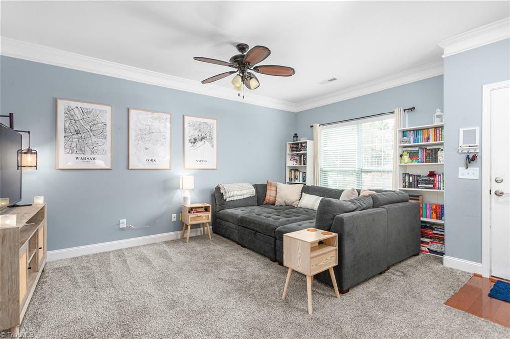 3779 Shadow Ridge Drive High Point, NC 27265 - Photo 4 of 20 Cozy living room