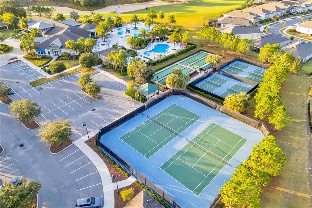 2031 Key Bay Trail Kissimmee, FL 34747 - Photo 33 of 46 a view of an outdoor space