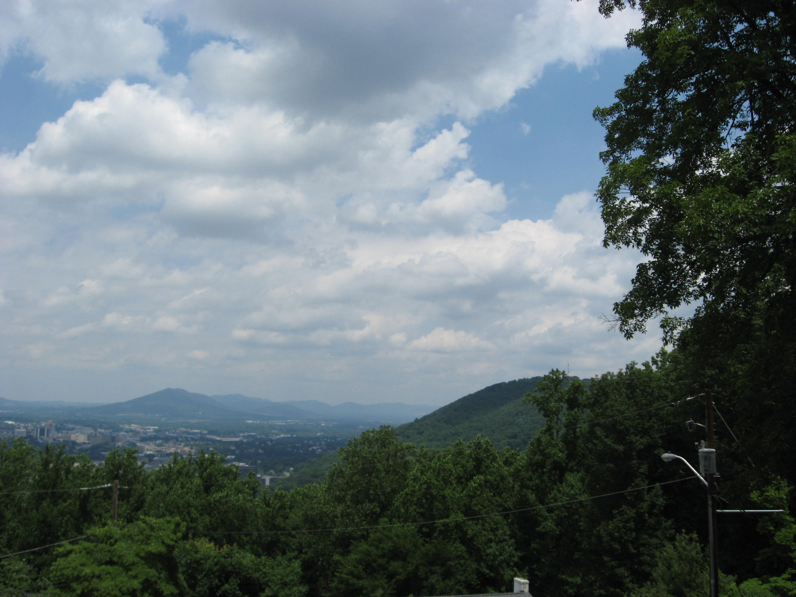 3016 Lockridge Road Southwest Roanoke, VA 24014 - Photo 8 of 42 IMG_0653