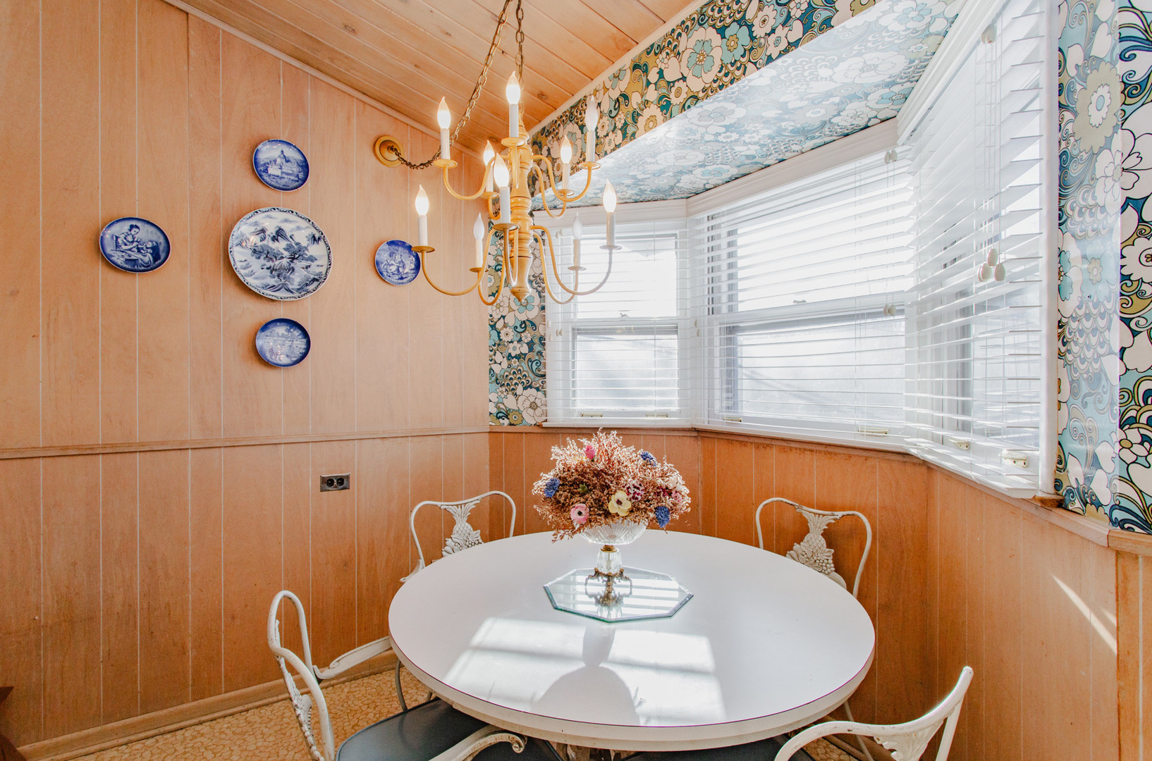 201 Valley View Drive Wilmette, IL 60091 - Photo 18 of 34