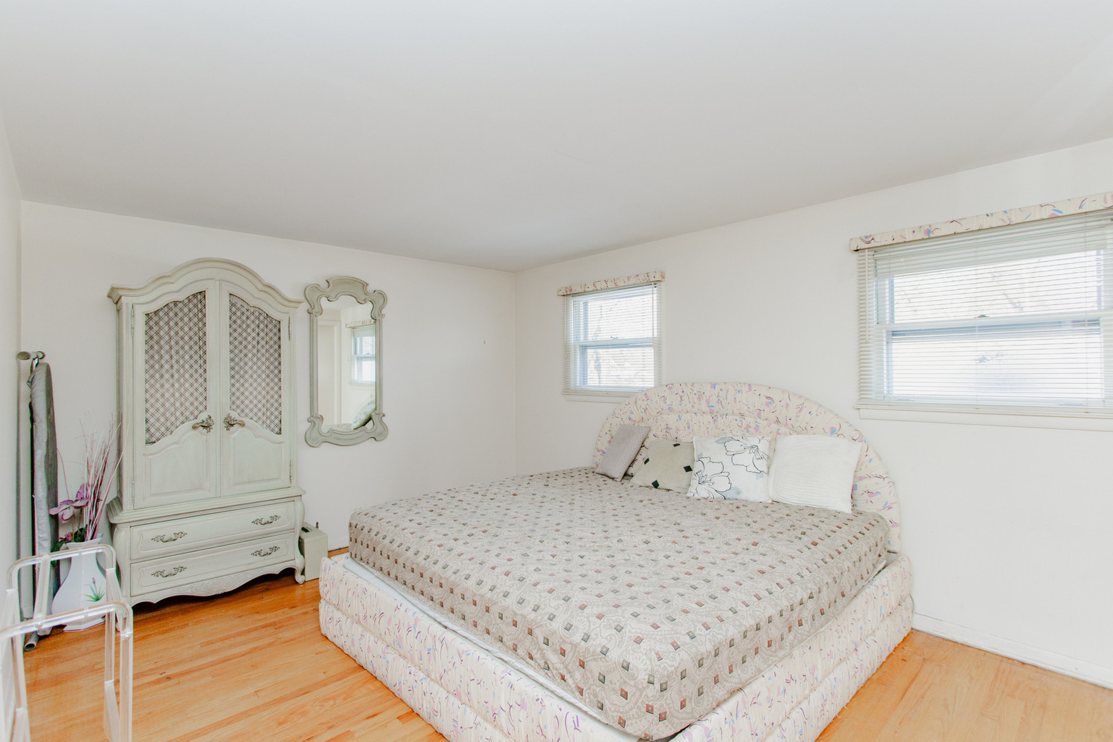 201 Valley View Drive Wilmette, IL 60091 - Photo 19 of 34