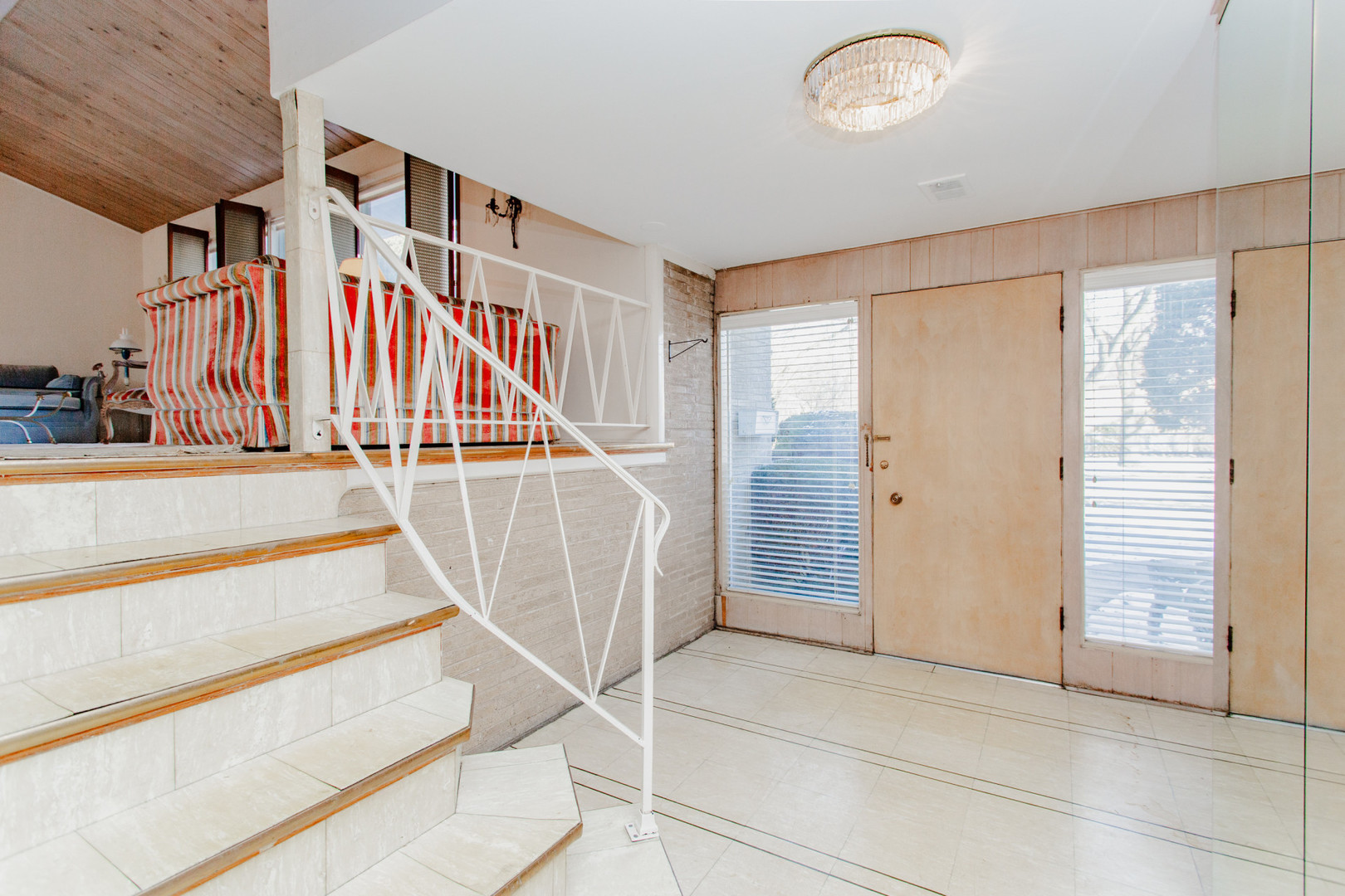 201 Valley View Drive Wilmette, IL 60091 - Photo 4 of 34