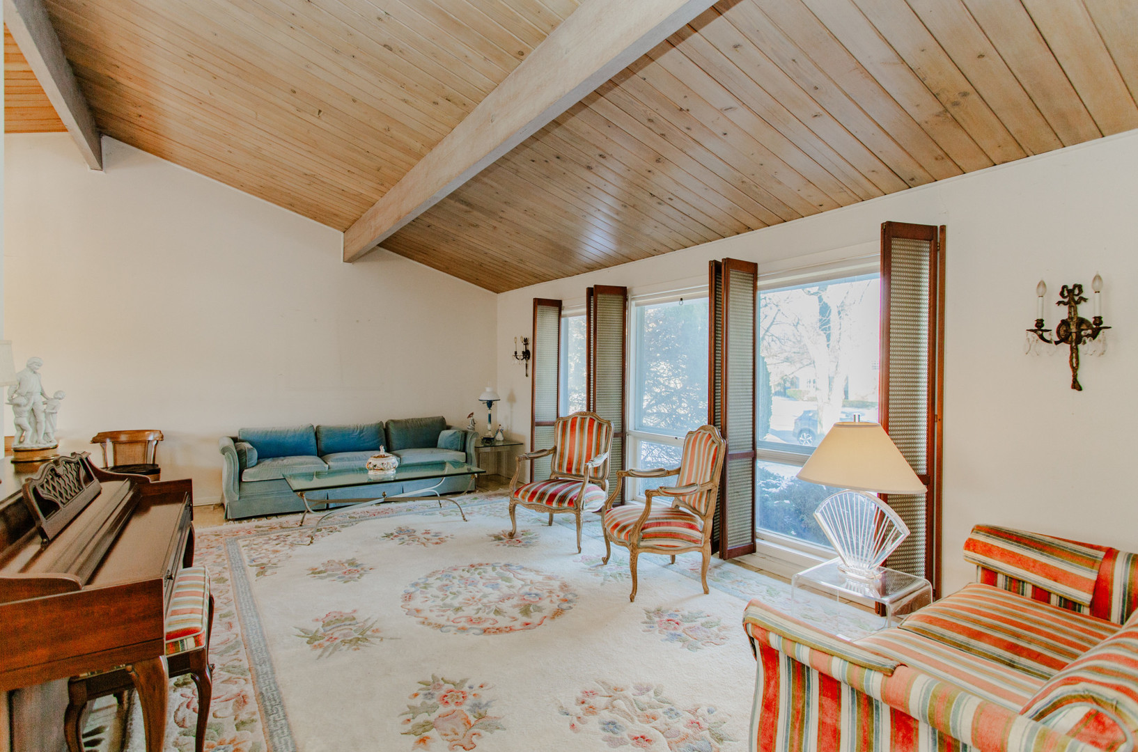 201 Valley View Drive Wilmette, IL 60091 - Photo 10 of 34