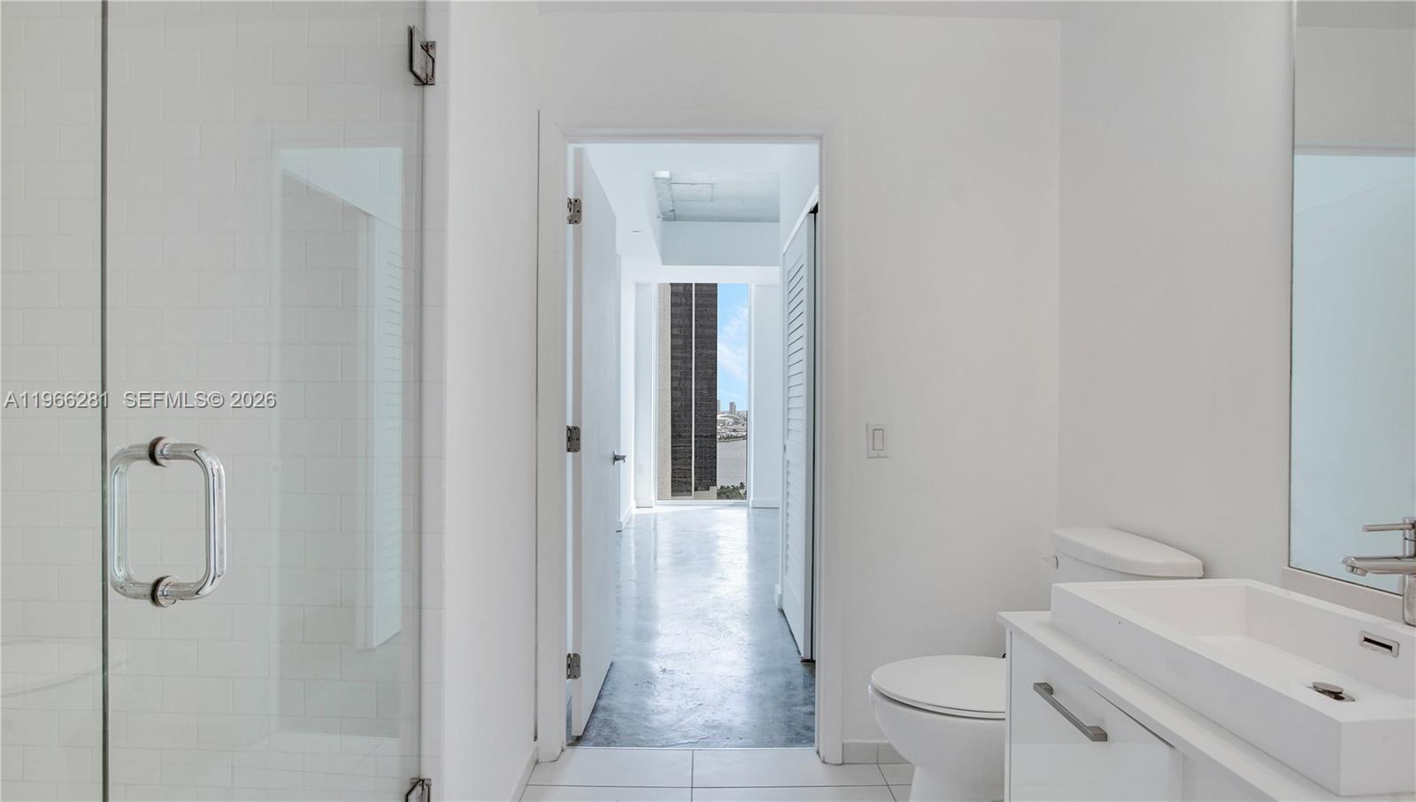 151 Southeast 1st Street, Unit 2101 Miami, FL 33131 - Photo 11 of 23