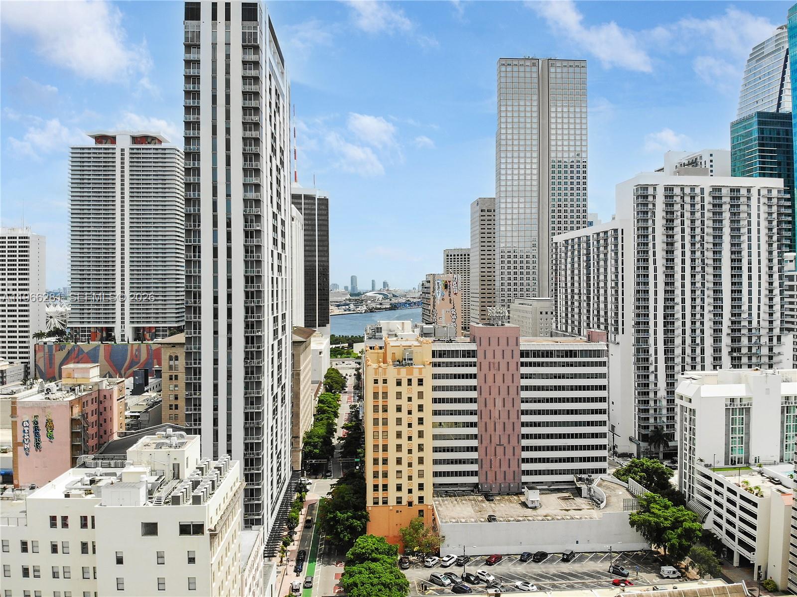 151 Southeast 1st Street, Unit 2101 Miami, FL 33131 - Photo 23 of 23