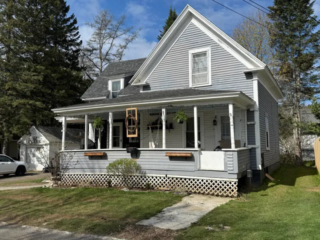 $139,900 | 75 High Street, Houlton, ME 04730