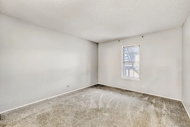 $2,400 | 2301 East Fremont Avenue, Unit X02, Centennial, CO 80122