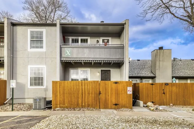 $2,600 | 2301 East Fremont Avenue, Unit X02, Centennial, CO 80122