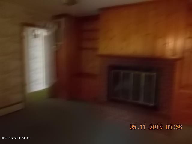 1921 Pauls Path Road Kinston, NC 28504 - Photo 7 of 10 009