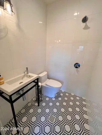$3,250,000 | 2421 East Montebello Avenue, Phoenix, AZ 85016
