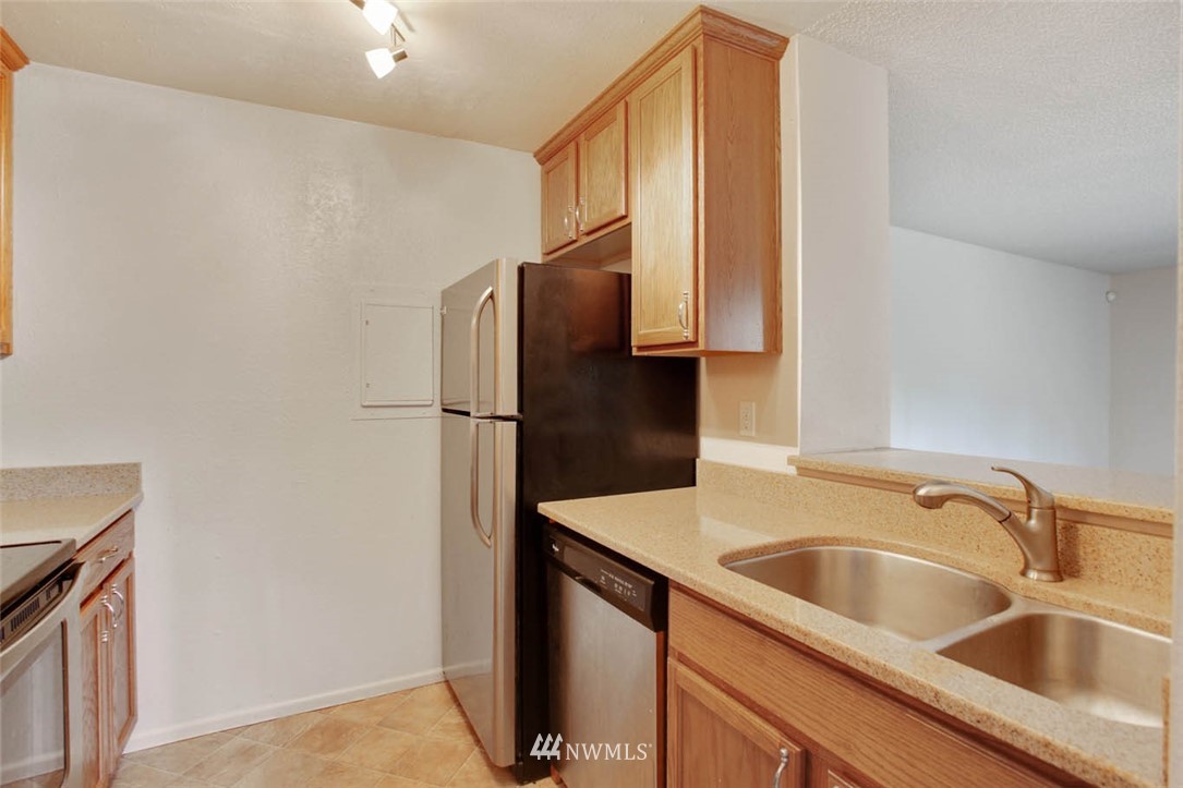 17512 149th Avenue Southeast, Unit F3 Renton, WA 98058 - Photo 10 of 22 Gallery Image 10