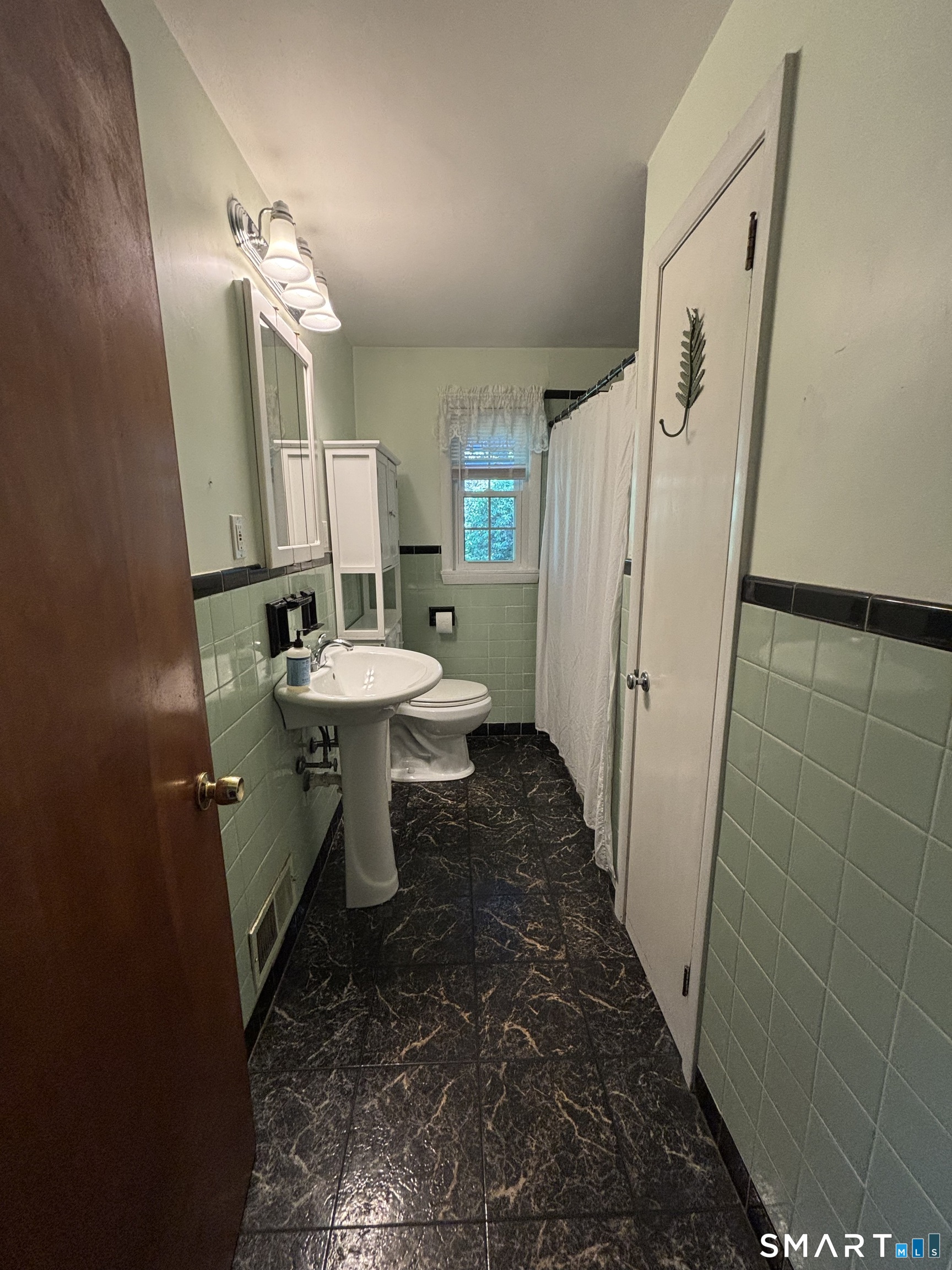 125 Patterson Street Torrington, CT 06790 - Photo 7 of 19