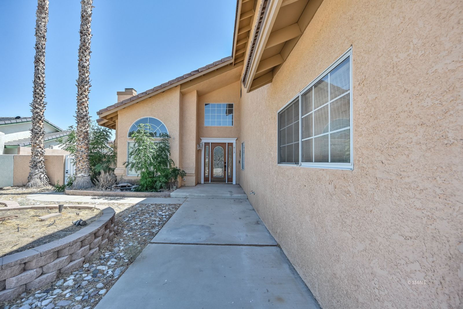 913 Margaret Avenue Ridgecrest, CA 93555 - Photo 3 of 38