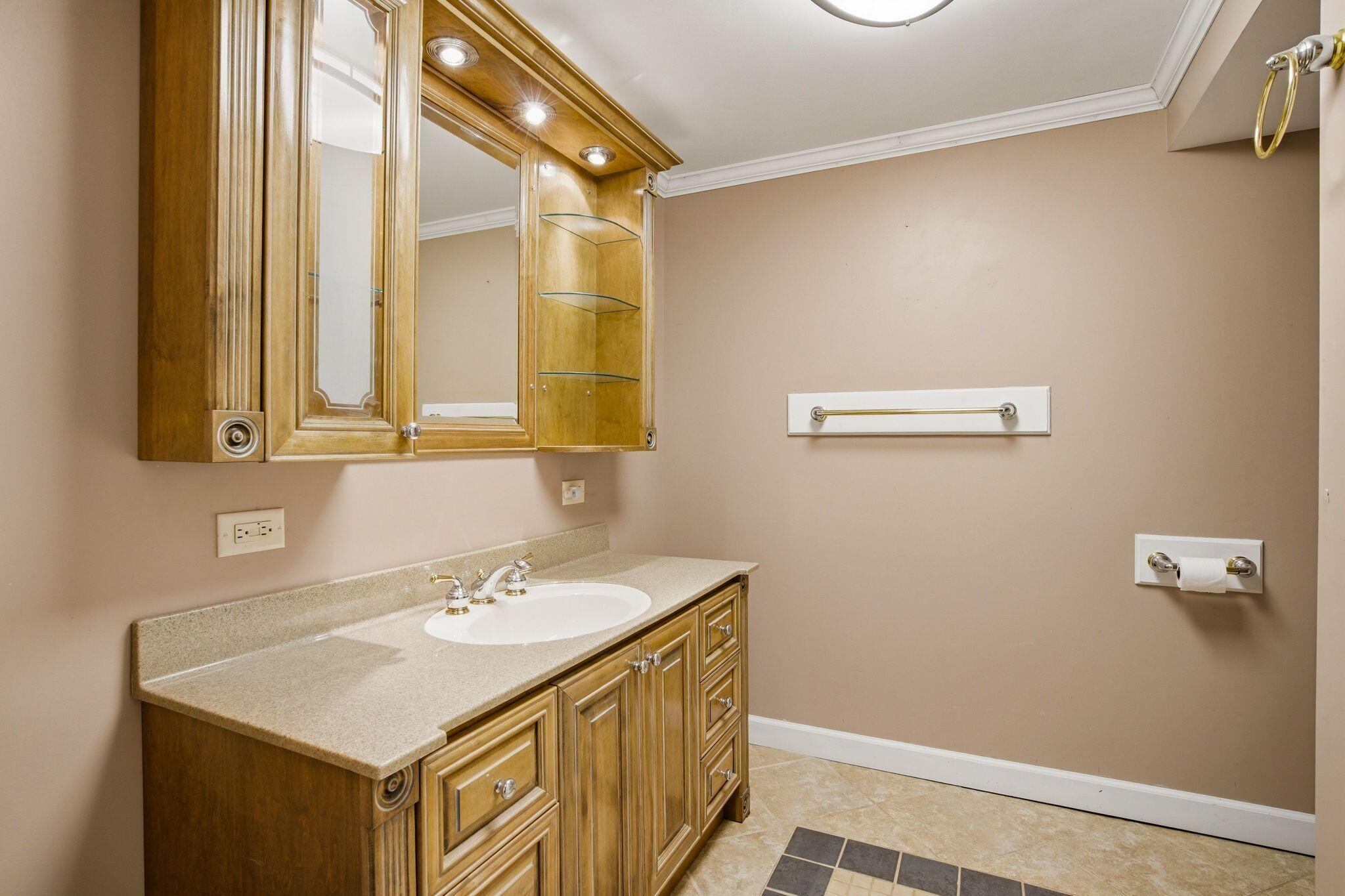 11108 82nd Street Pleasant Prairie, WI 53158 - Photo 18 of 35 Bathroom