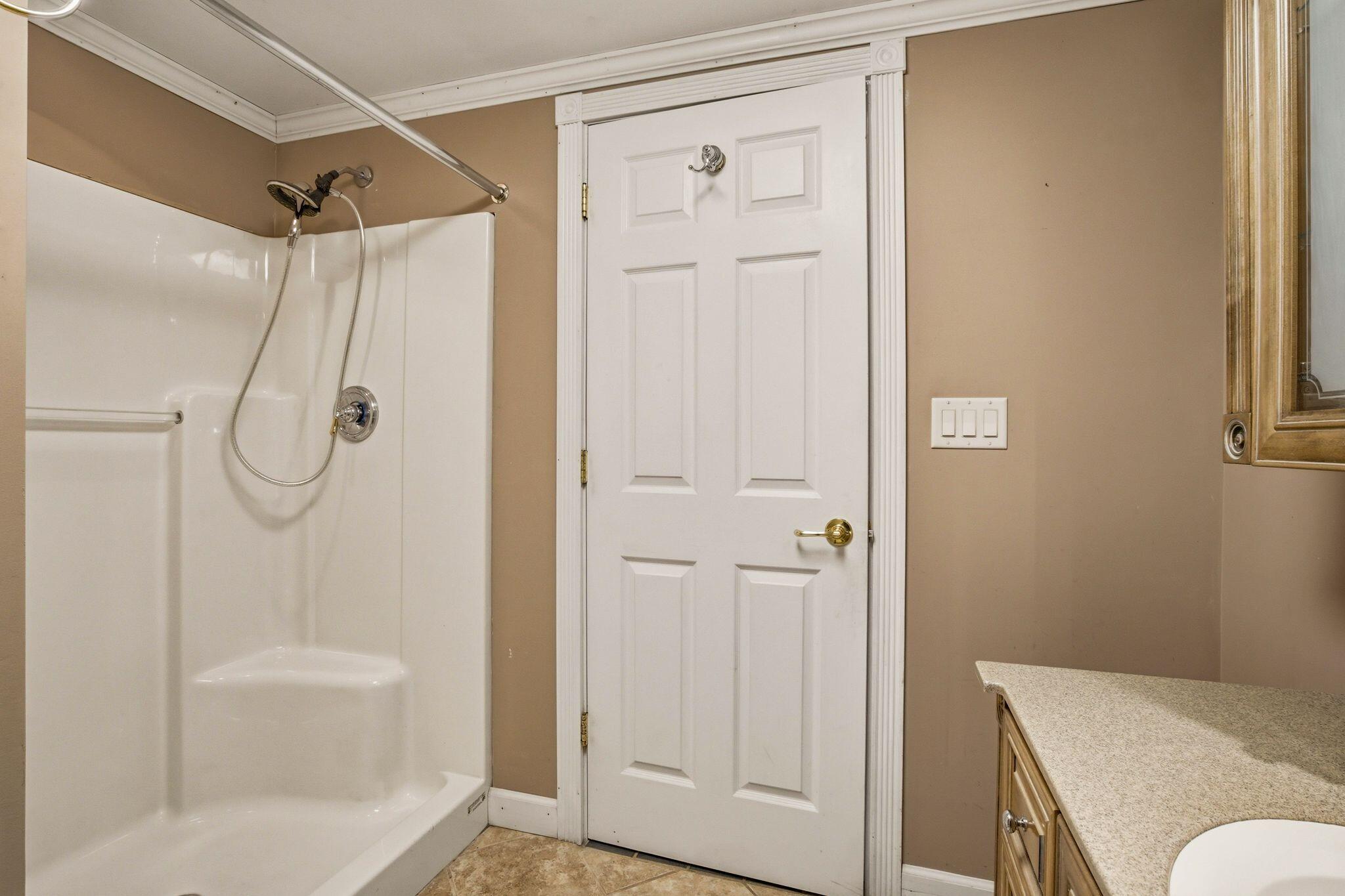 11108 82nd Street Pleasant Prairie, WI 53158 - Photo 19 of 35 Bathroom