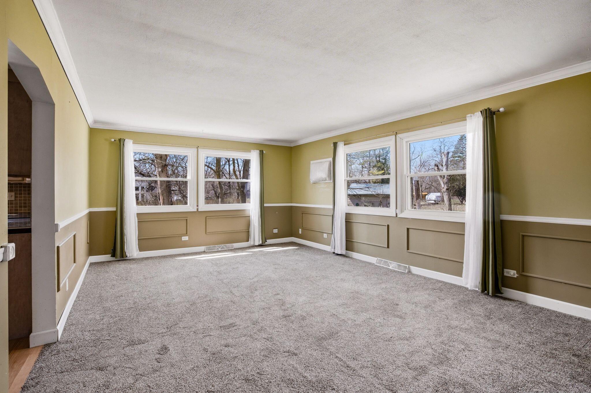 11108 82nd Street Pleasant Prairie, WI 53158 - Photo 2 of 35 Living Room