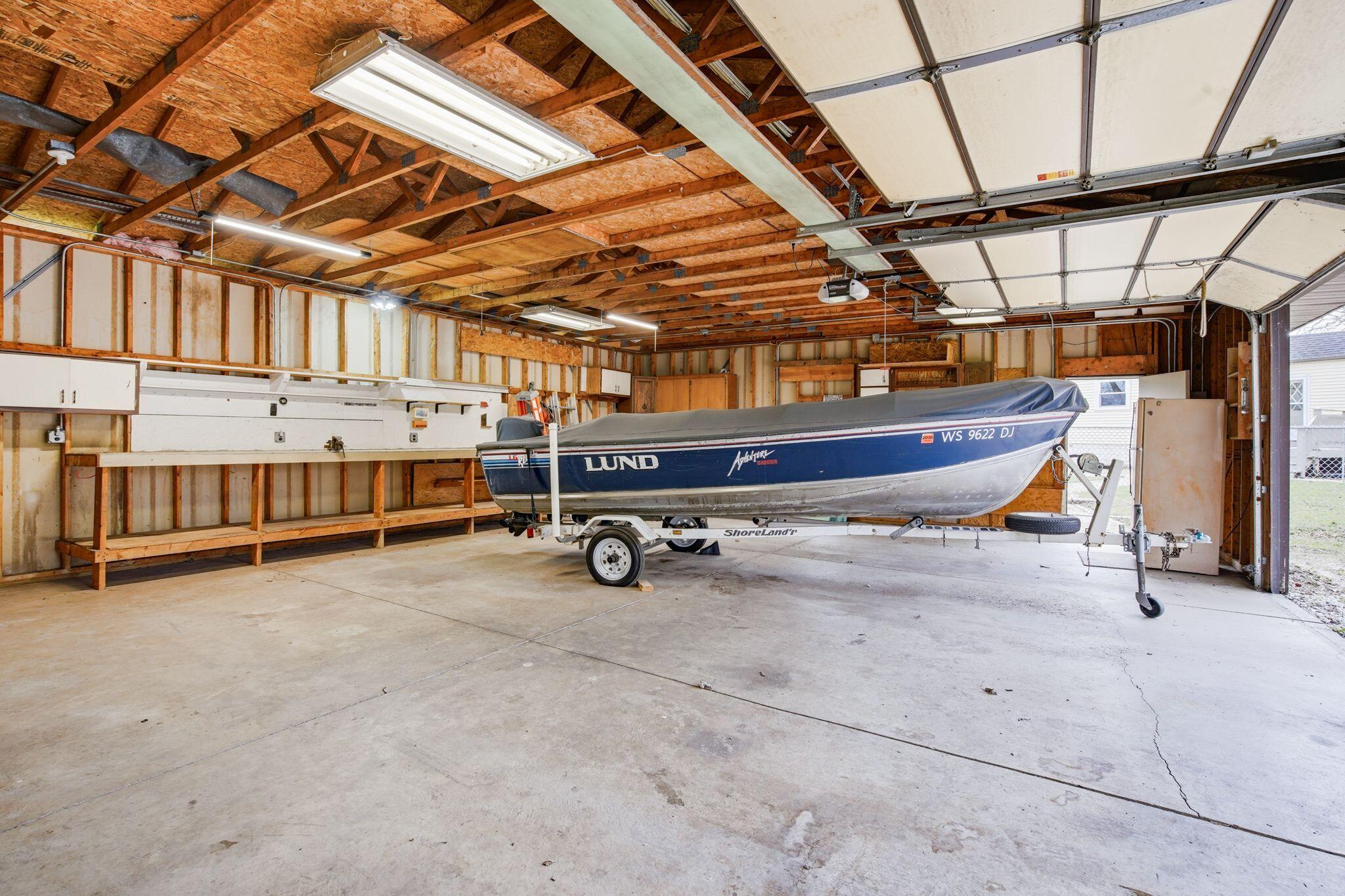 11108 82nd Street Pleasant Prairie, WI 53158 - Photo 28 of 35 Garage