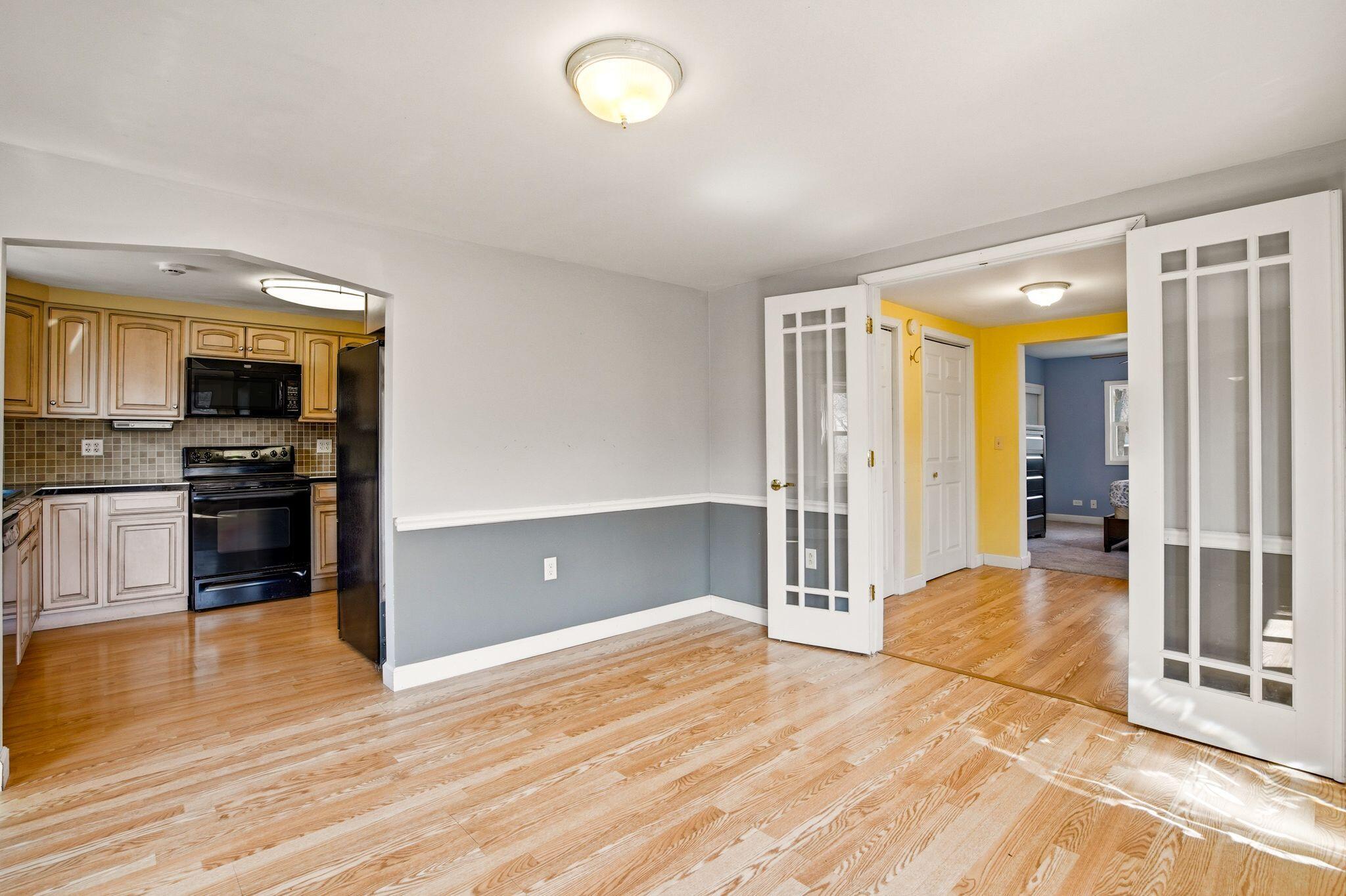 11108 82nd Street Pleasant Prairie, WI 53158 - Photo 10 of 35 Dining Room
