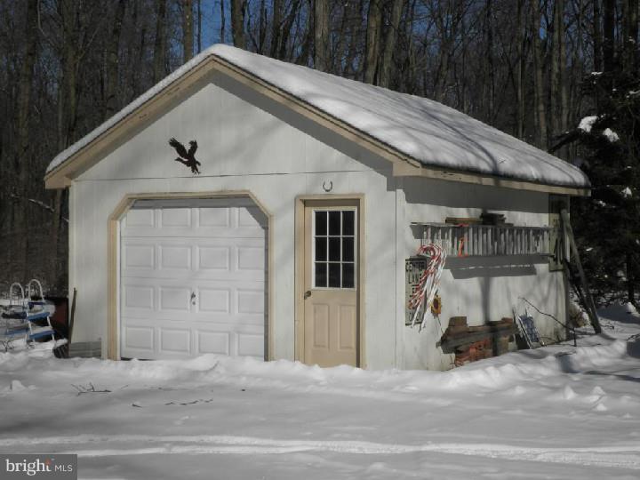 38 Oak Road Mertztown, PA 19539 - Photo 10 of 11 Gallery Image 10