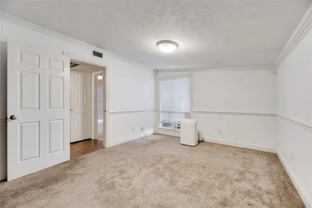 $1,000 | 2627 Douglas Avenue, Unit 205, Dallas, TX 75219