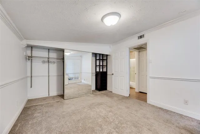 $1,000 | 2627 Douglas Avenue, Unit 205, Dallas, TX 75219